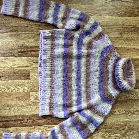 NWOT Lizard Thicket Boutique Cropped Sweater - Picture 3 of 3